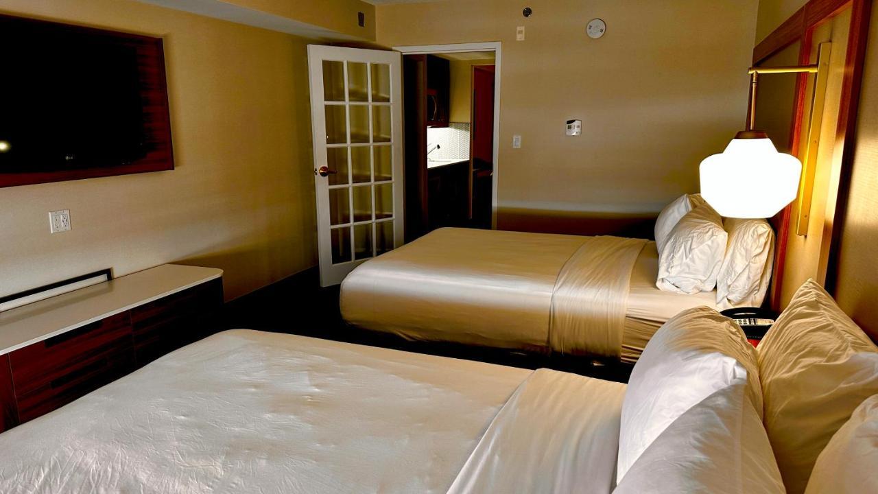 Newmarket Hotel And Suites Zewnętrze zdjęcie
