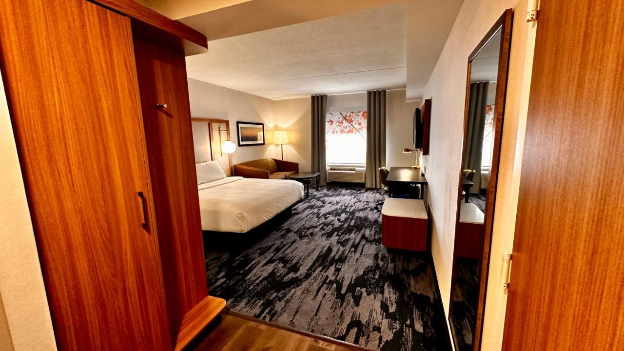 Newmarket Hotel And Suites Zewnętrze zdjęcie